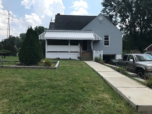 334 Center Rd photo 1