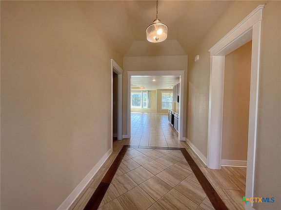 3rd image of 706 Northern Hills Rd