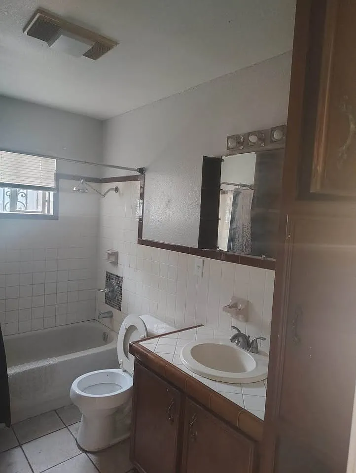 3 bed, 1054 sqft, $1,370 — Photo 4