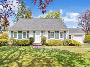 9 Brittany Rd, South Hadley, MA 01075