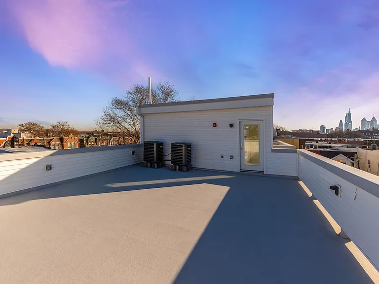 438 Wiota St #2R — Photo 3