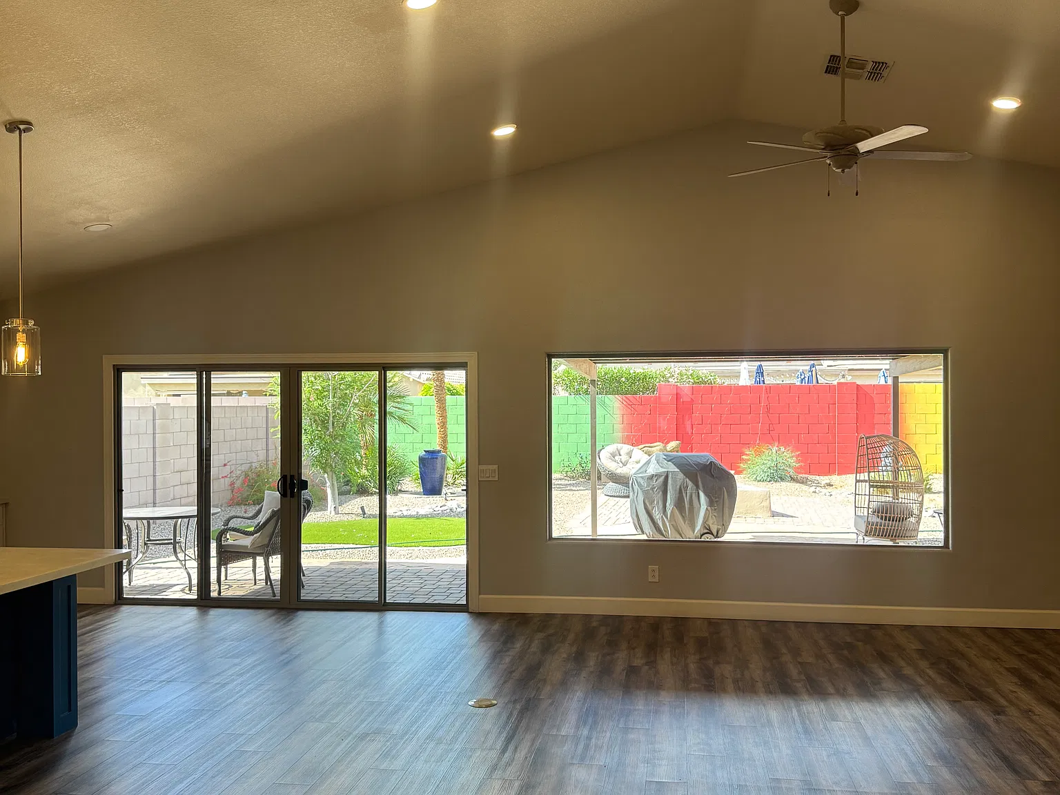 3 bed, 1728 sqft, $2,500 — Photo 2
