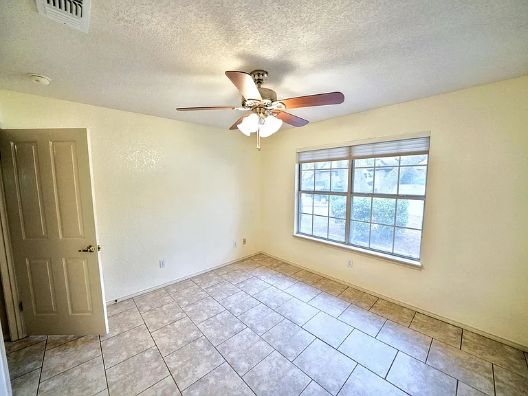 1508 Mount Laurel — Photo 39