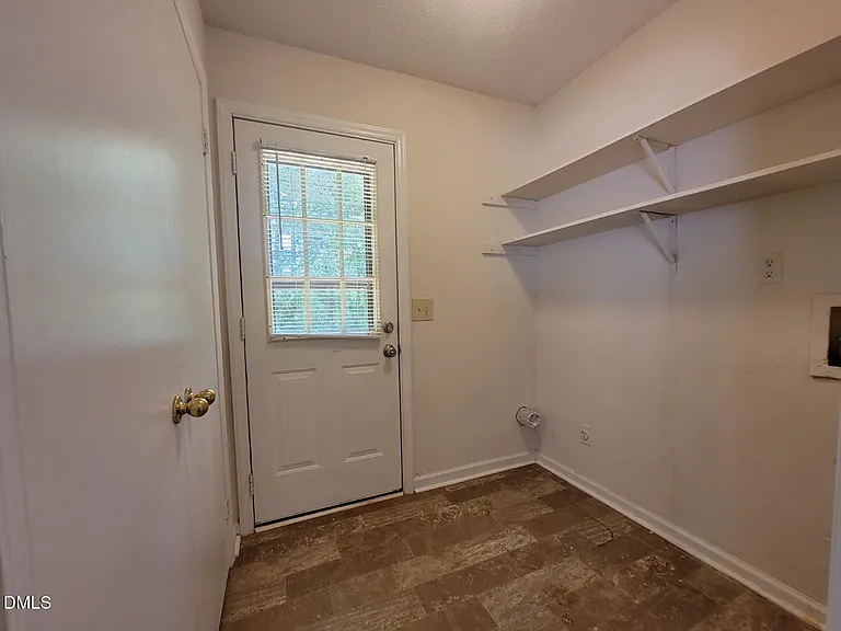 809 Plentywood Ct — Photo 12