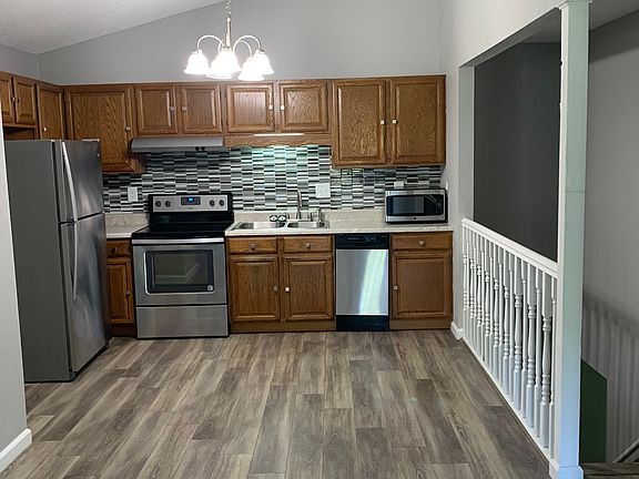 2nd image of 12 Peachtree Ln