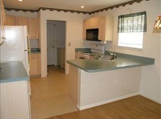530 Bent Oak Dr, Mount Joy, PA 17552