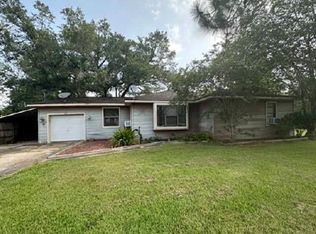 113 Iden St, Angleton, TX 77515