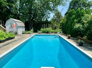 40 Duane St, Warwick, RI 02818