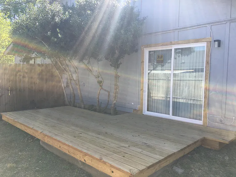 New back deck for barbecues and entertaining.