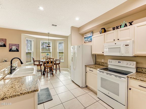 5th image of 256 Gala Cir