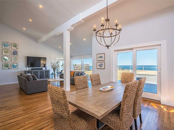3rd image of 3630 N Sea Dr
