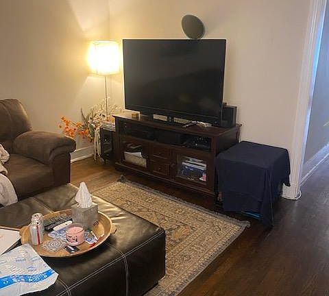 2nd image of 943 Judson Ave #1N