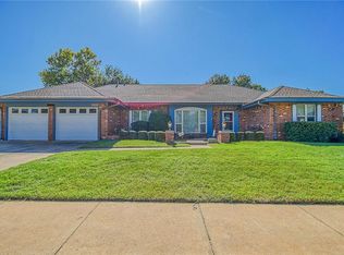 2210 Bud Wilkinson Dr, Norman, OK 73069
