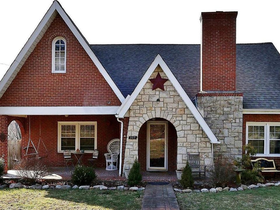 1st image of 227 Dalewood Ave