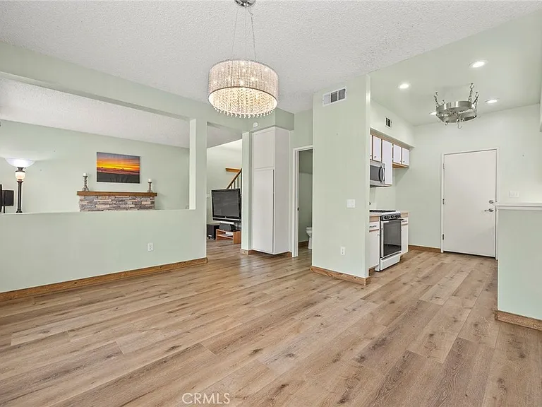 2244 Black Pine Rd — Photo 1