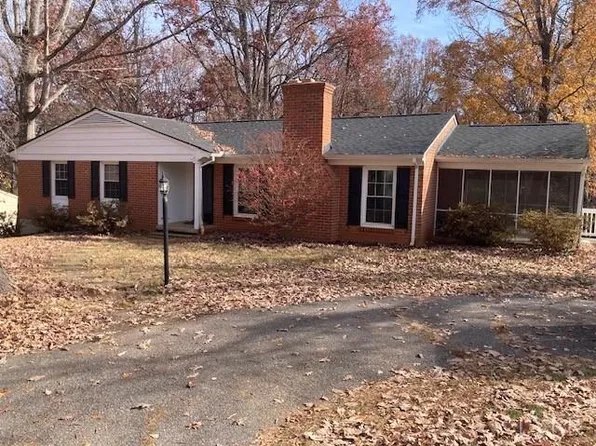 107 Lamont Cir, Madison Heights, VA 24572