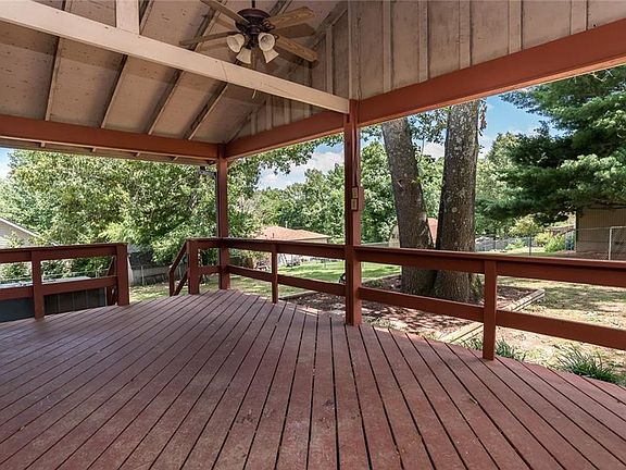 5th image of 2916 E Blue Hill Dr