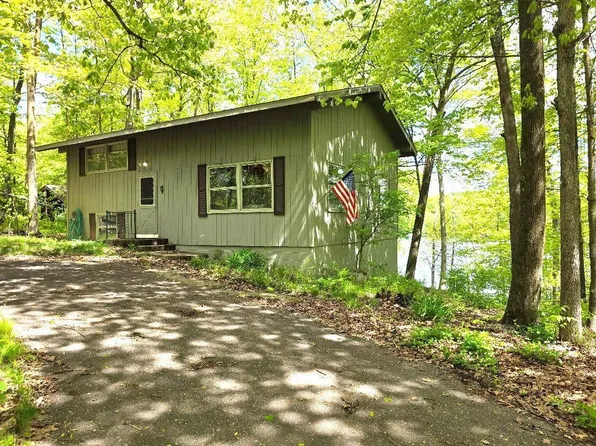 2667 2 1/4 St, Cumberland, WI 54829