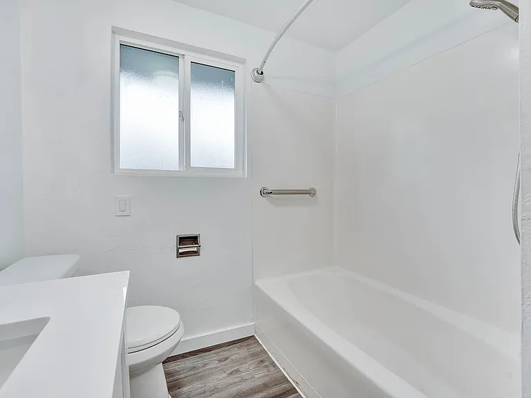 383 N Cedar St — Photo 23