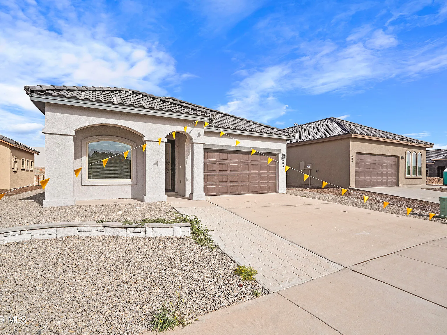 4 bed, 2.0 bath, 1420 sqft, $1,900 — Photo 3