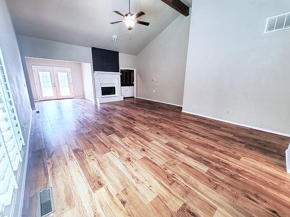 2nd image of 12221 Foxglove Ct