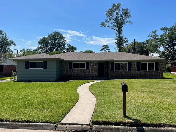 2111 Live Oak Rd, Orange, TX 77630