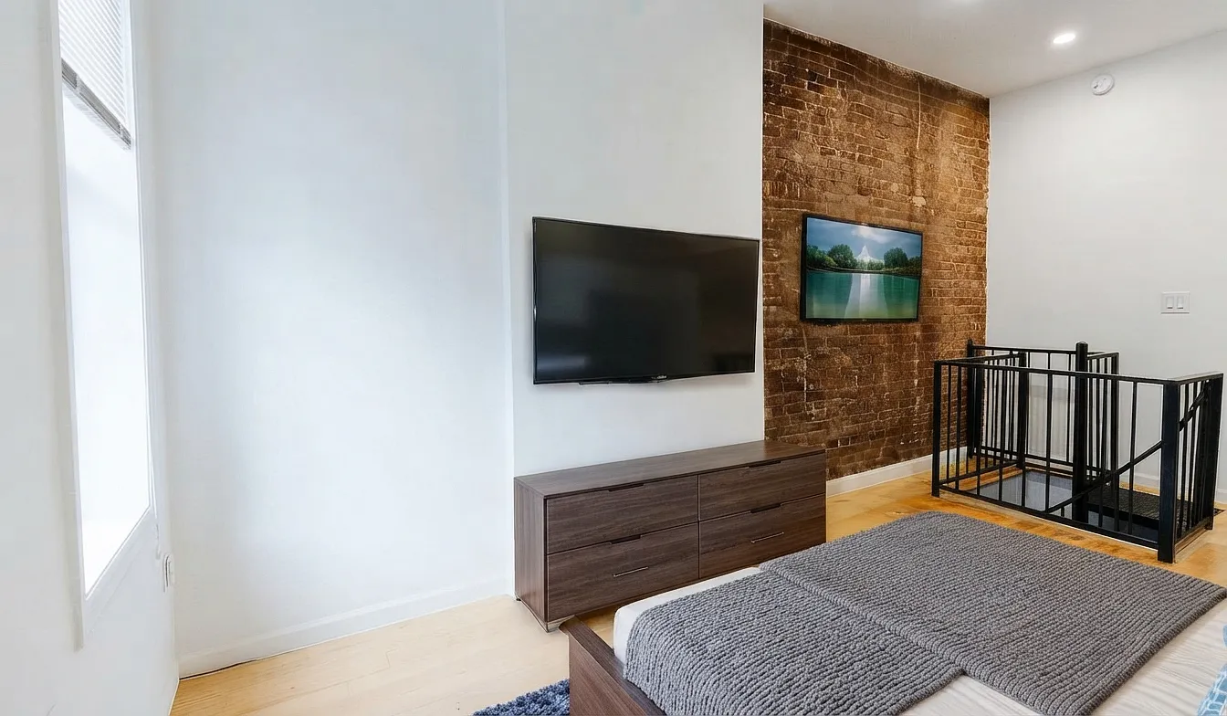 479 Warren Street — Photo 3