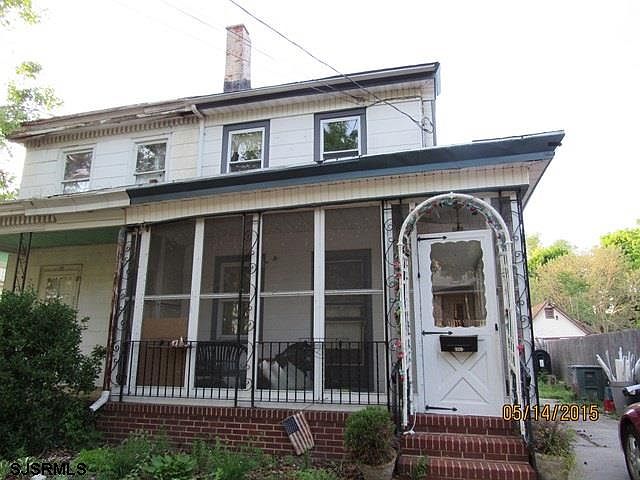 1st image of 320 E Mulberry St