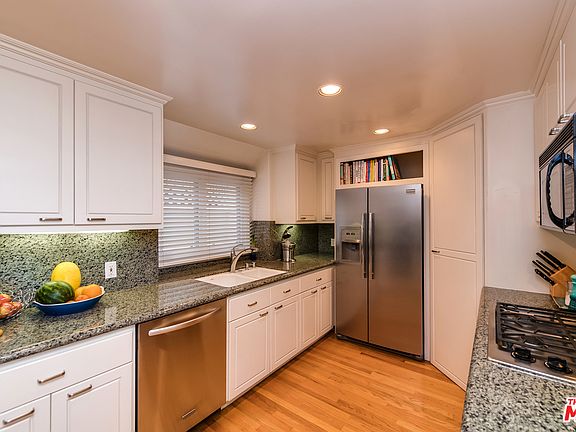 5th image of 718 Lincoln Blvd Unit 2