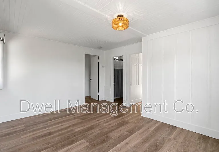 4535 Upland St — Photo 8