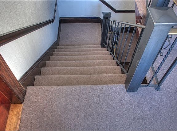 Front Hallway - Spotless