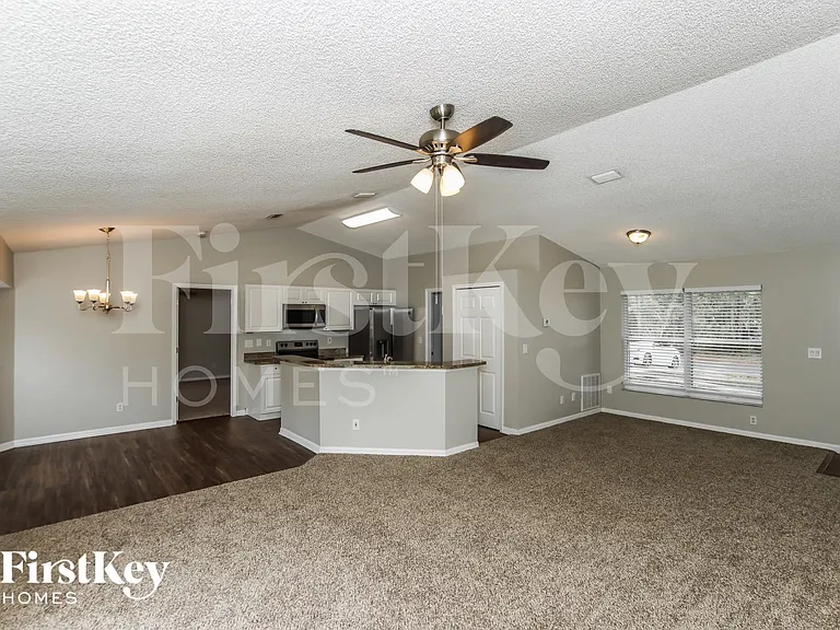2750 Felix Rd SE — Photo 3