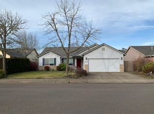 6800 Simeon Dr, Springfield, OR 97478