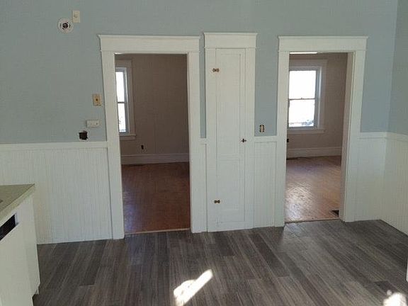 Bedroom & Living Room entrances