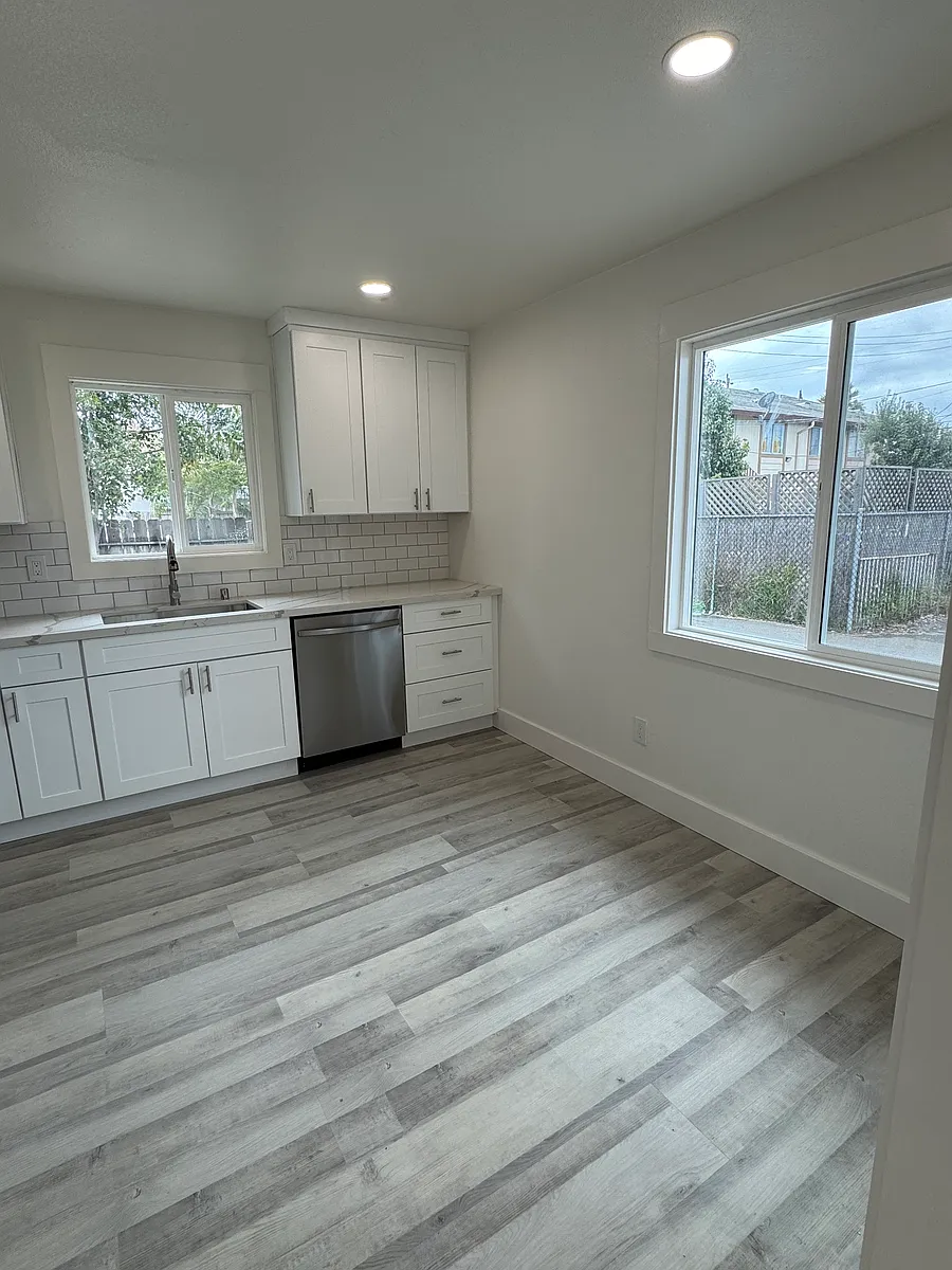 Kitchen - 21944 Arbor Ave