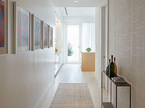 5th image of 200 E 59th St APT 10A