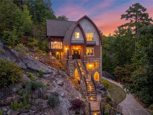 297 Big Rock Lake Rd, Pickens, SC 29671