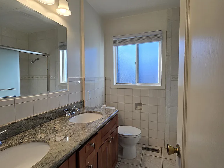 1636 Virginia St — Photo 17
