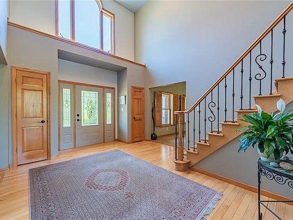 3rd image of 1551 Rosewood Cir