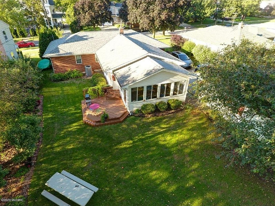 1st image of 154 Boltwood Dr NE