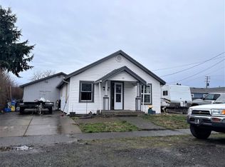 44 Park St, Lebanon, OR 97355