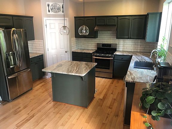 3rd image of 7509 Traditions Ave NE