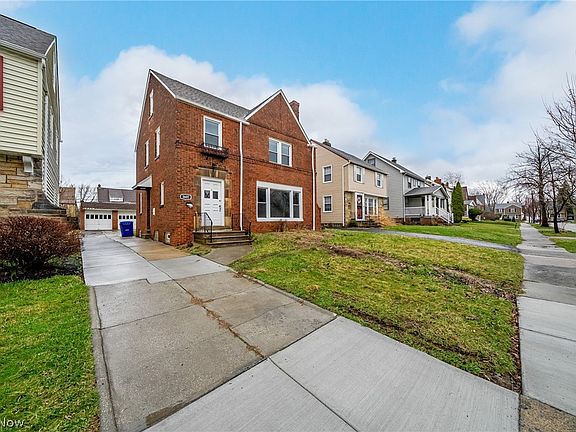 3rd image of 3601 Tullamore Rd