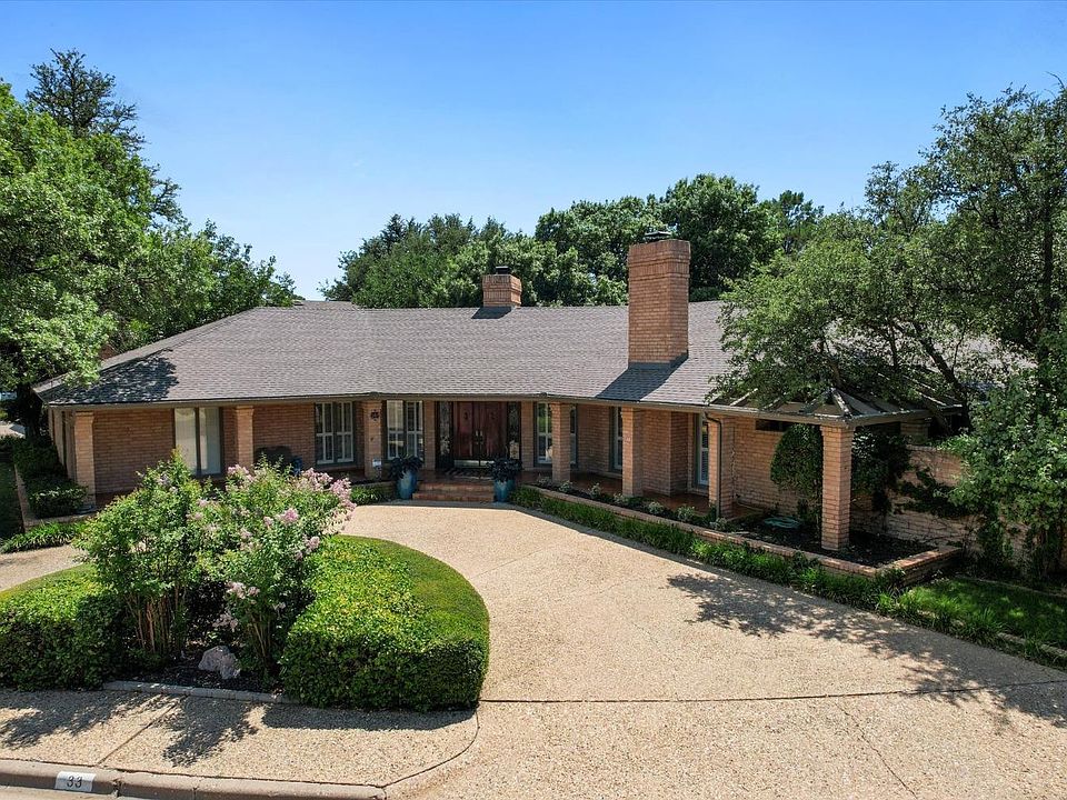 1st image of 33 Brentwood Cir