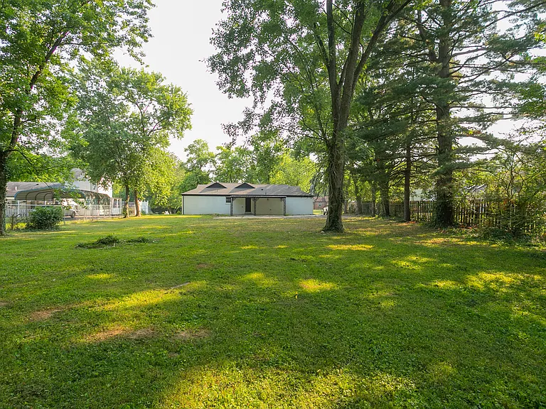 1229 Berwick Trl — Photo 46