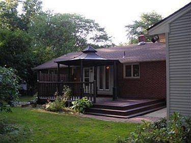 5th image of 325 Deer Trail Ave