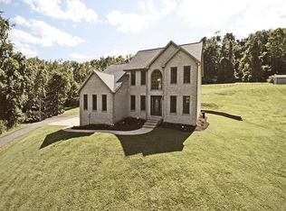 612 Munntown Rd, Finleyville, PA 15332