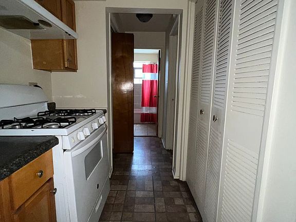 4th image of 7530 S Saginaw Ave APT 3D