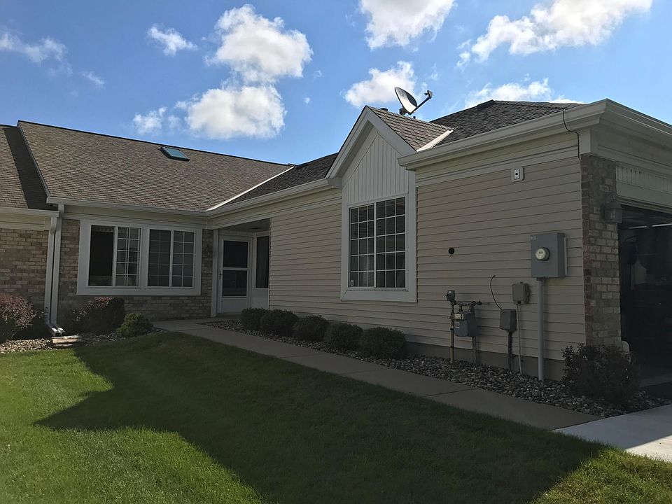 1st image of 704 Lake View Dr