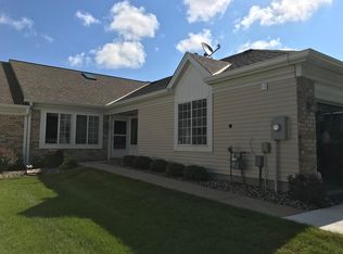 704 Lake View Dr, Woodbury, MN 55129
